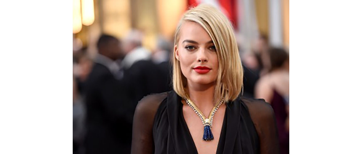 Margot Robbie's Van Cleef & Arpels Zip Necklace