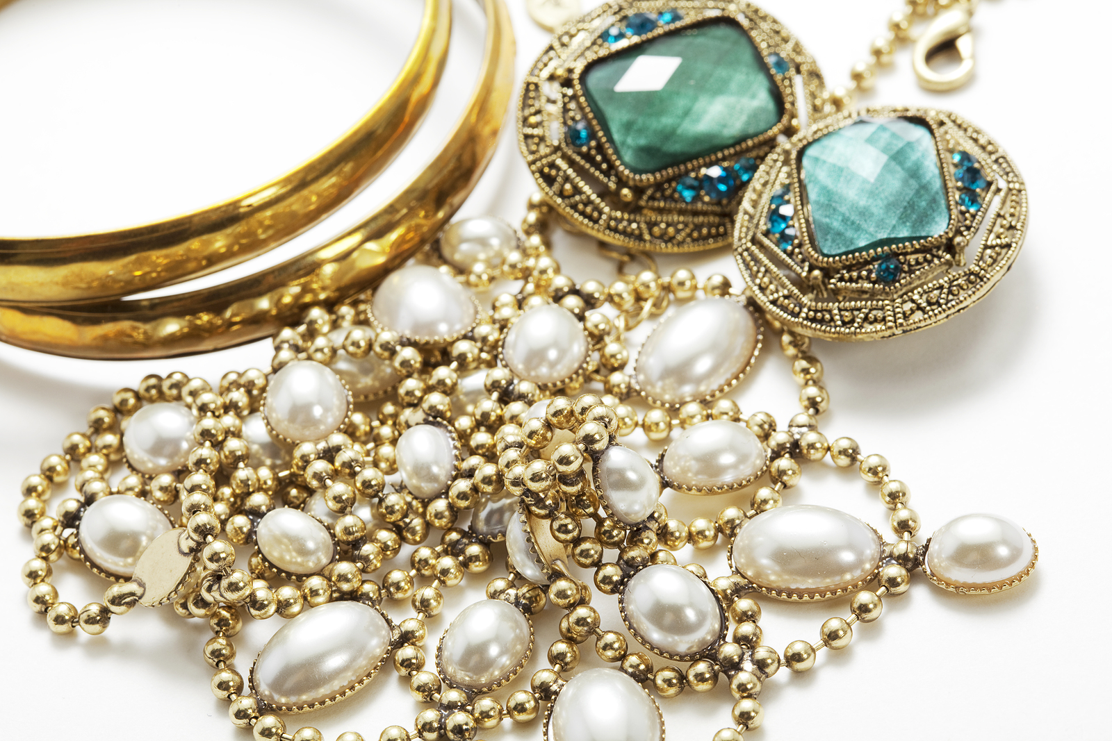 Antique jewelry: Your New Fashion Statement