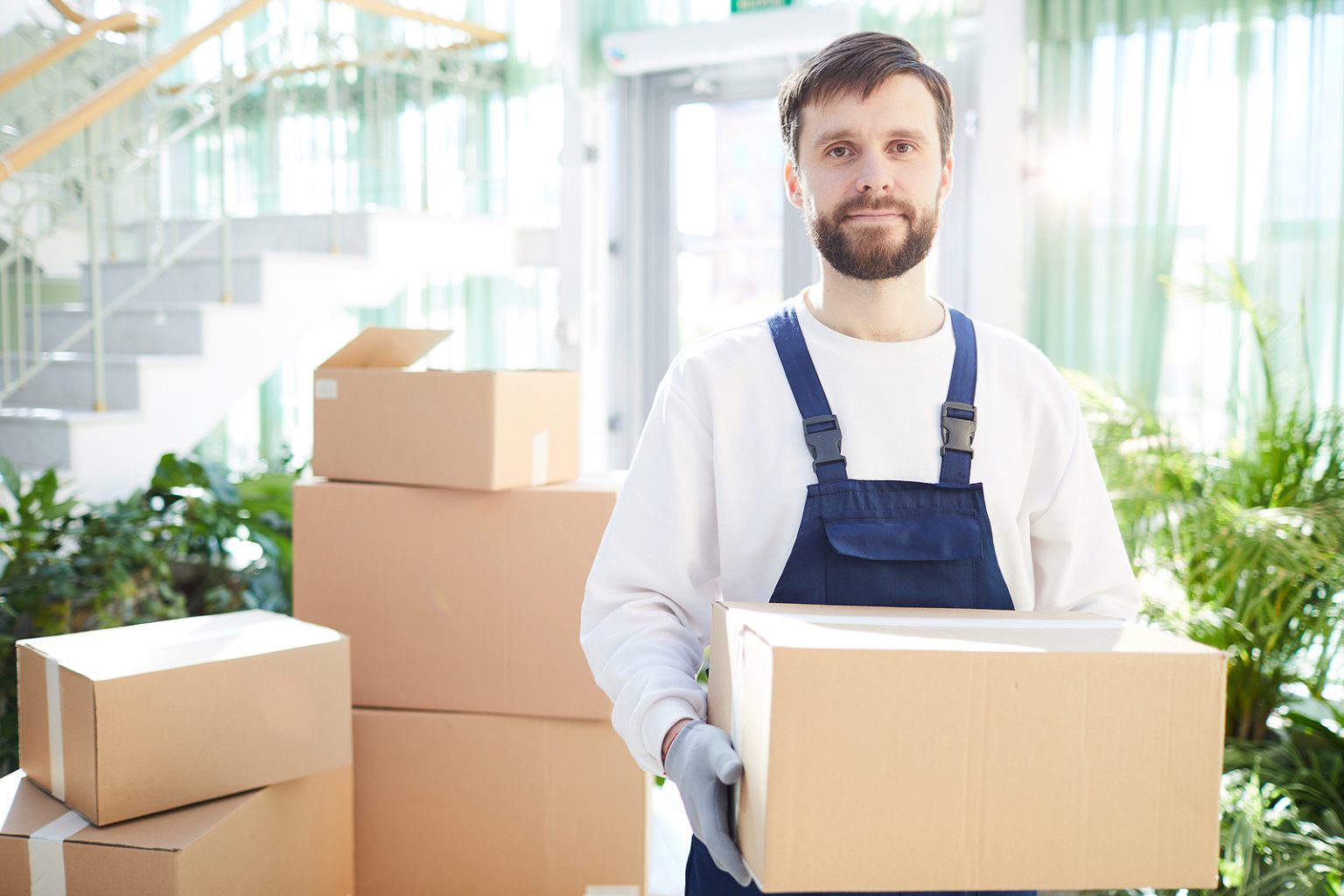 What Is White Glove Service, and Who Should Opt for It?