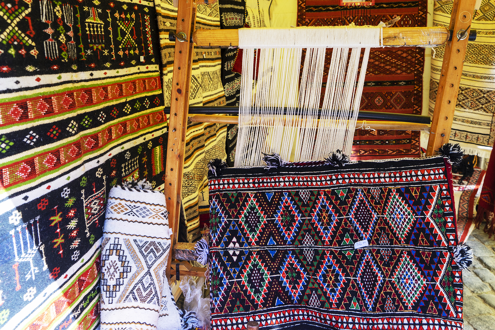 Fine Rugs and What Makes Them So Valuable