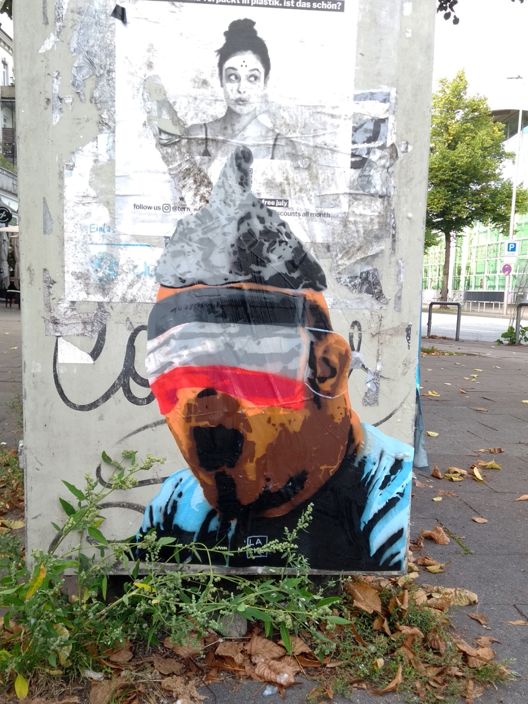 LAPIZ — A Street Artist Who Portrays Criticism Beautifully
