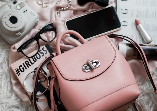 Top 5 Fashion Accessories to Transform Your Outfit