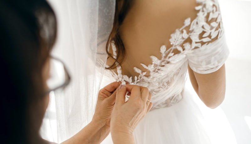 Finding Your Dream Wedding Dress: 5 Things You Need to Know