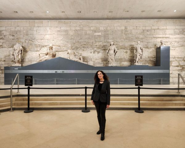 Vian Borchert’s Paintings Were Presented at the Carrousel Du Louvre