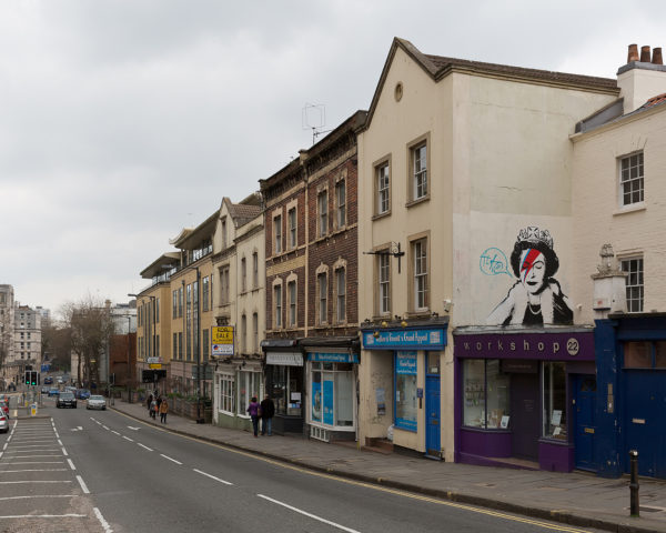 Global Echo of Banksy: How Street Art Inspires Local Movements