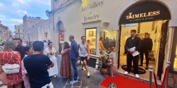 Taimeless Presents a New Art Exhibition Fusing Eastern and Western Art