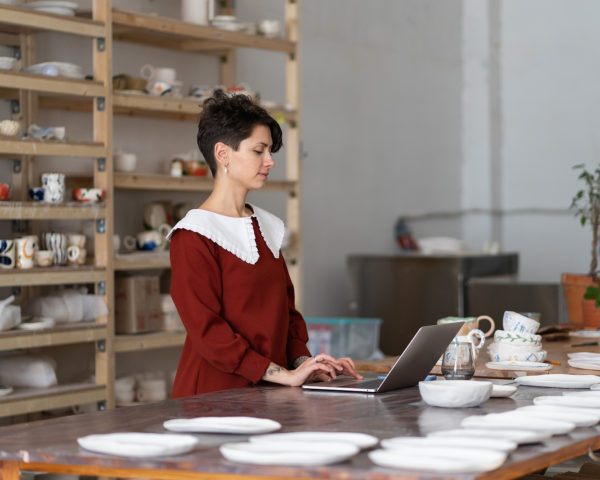 A Professional Art Dealer’s Guide to Selling Artwork Online A Professional Art Dealer’s Guide to Selling Artwork Online