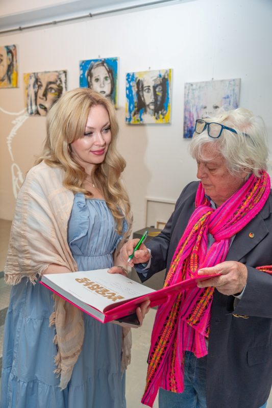 SEMIRA’s New Exhibition in Munich: Highlights of “My World”