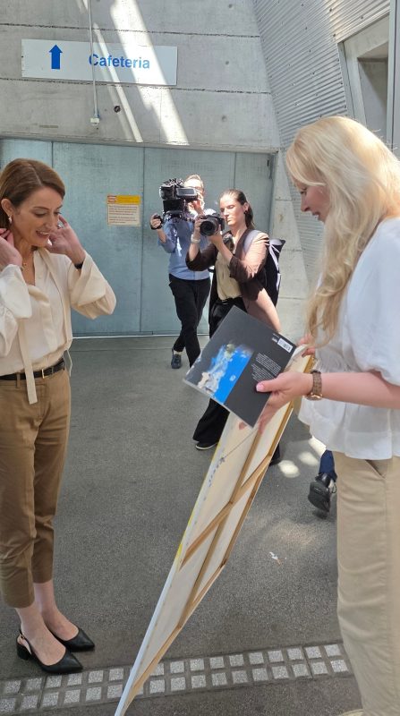 Iryna Fedorenko’s Encounter with Roberta Metsola in Munich